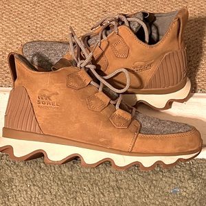 Sorel Kinetic Caribou size 7